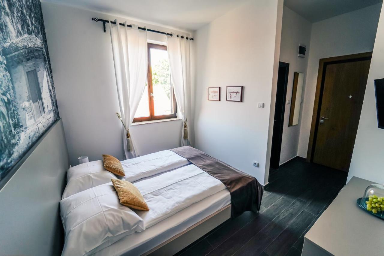 Bagrina Suites Belgrado Buitenkant foto